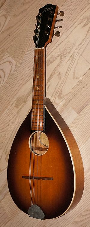 Levin mandolin 1944